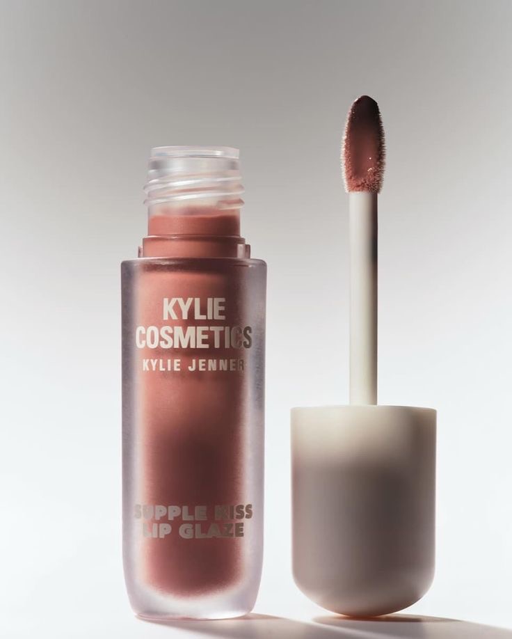 لیپ گلیز Kylie Cosmetics