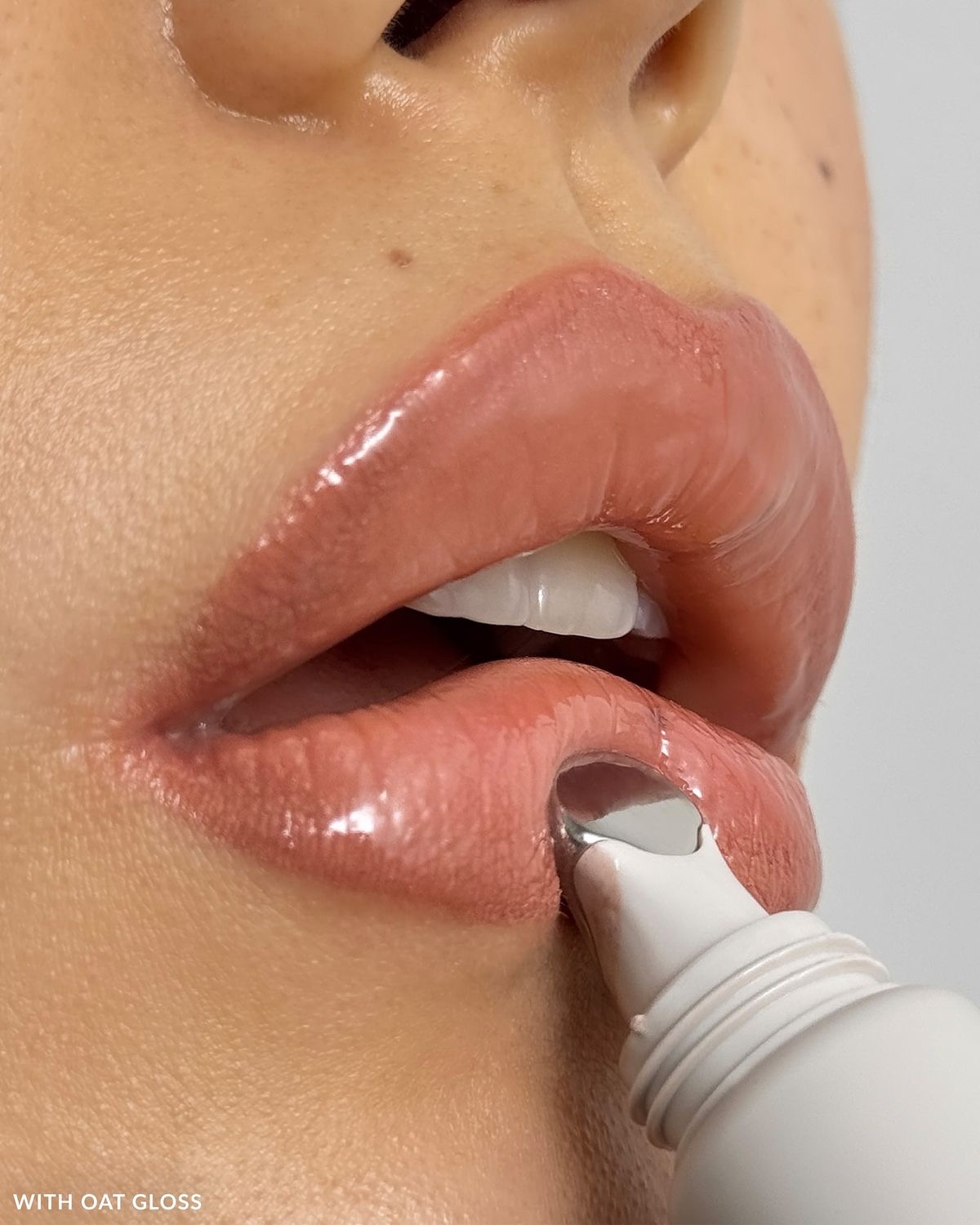 لیپ گلاس Refy Beauty