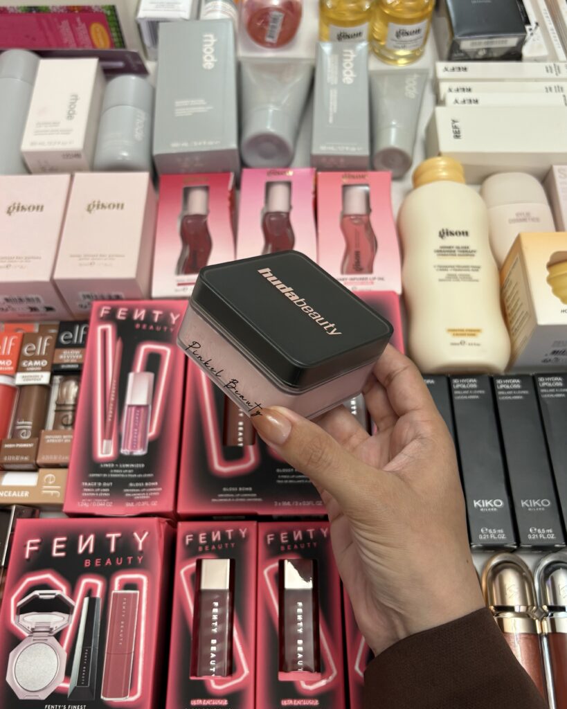 پودر ایزی بیک Huda Beauty