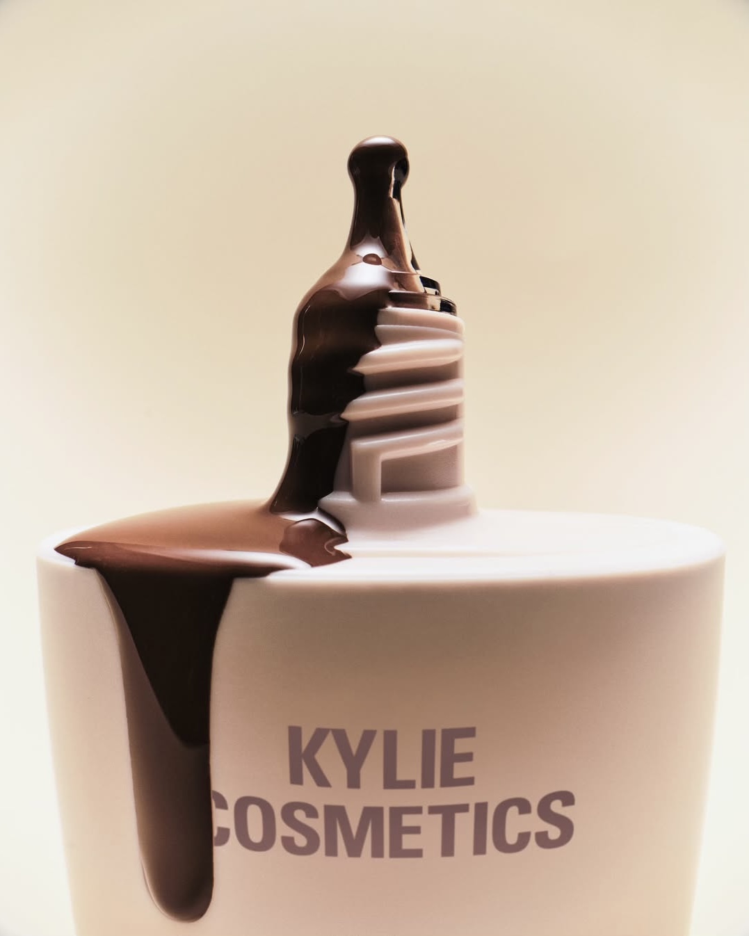 اسکین تینت Kylie Cosmetics