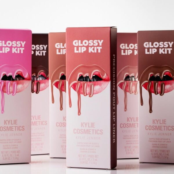 گلاسی لیپ کیت Kylie Cosmetics