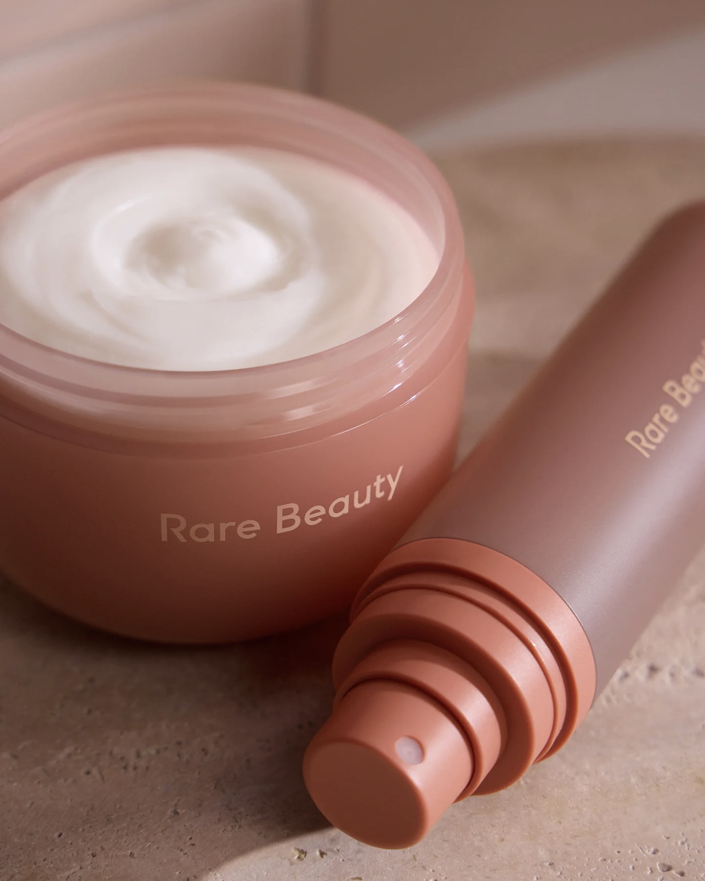 کرم بدن Rare Beauty رایحه Awaken Confidence