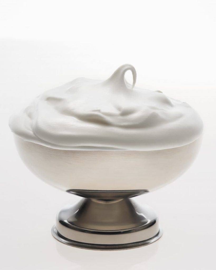 میست بدن و مو شیرینی اِکلِر Kylie Cosmetics