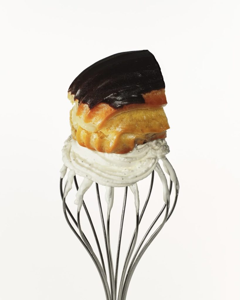 میست بدن و مو شیرینی اِکلِر Kylie Cosmetics